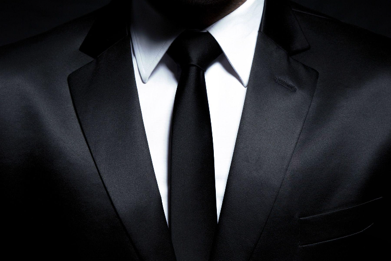 WASHING A DRY-CLEAN SUIT AT THE LAUNDRY